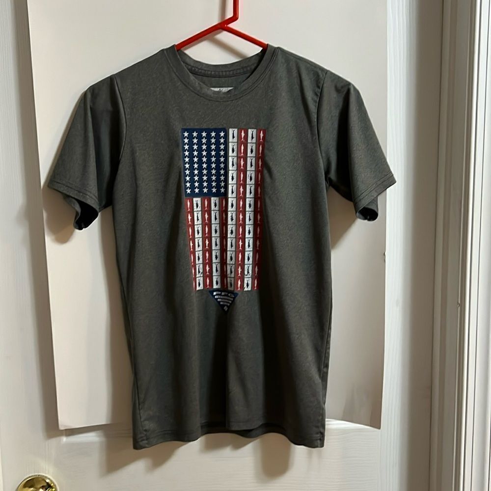 Columbia youth boys size large (14/16) Performance Fishing Gear shirt.